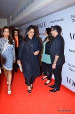 at Vogue_s 5th Anniversary bash in Trident, Mumbai on 22nd Sept 2012 (171).JPG